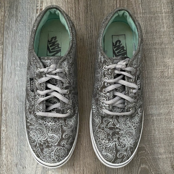 Vans Silver Floral Low Top Lace Up Sneakers 8 - Picture 3 of 8